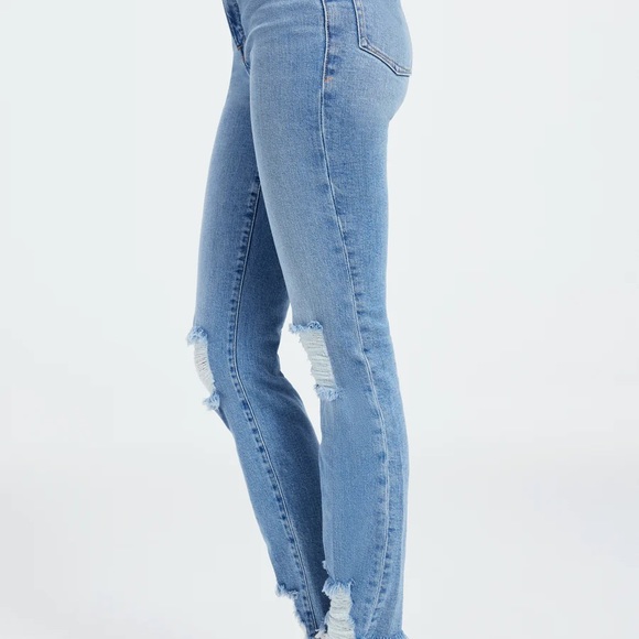 Good American Good Classic Slim Straight Jeans - Picture 2 of 3